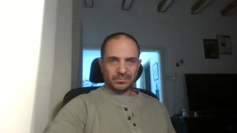 Snapshot of emmagold123 chatting on 03-07-25, 09:27 Ariel online show from 03-07-25, 09:27