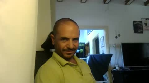 Snapshot of emmagold123 chatting on 10-01-25, 10:10 Ariel online show from 10-01-25, 10:10