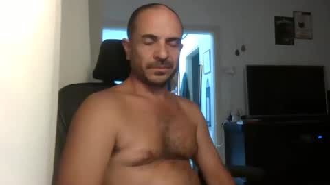 Snapshot of emmagold123 chatting on 10-03-25, 08:17 Ariel online show from 10-03-25, 08:17