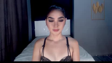 Snapshot of emmahardcockts chatting on 05-15-26, 03:02 Emma online show from 05-15-26, 03:02
