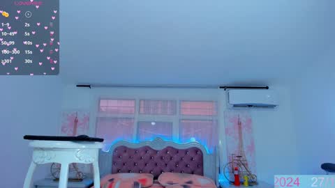 Snapshot of emmahills_sex chatting on 12-27-24, 02:12 Emma online show from 12-27-24, 02:12