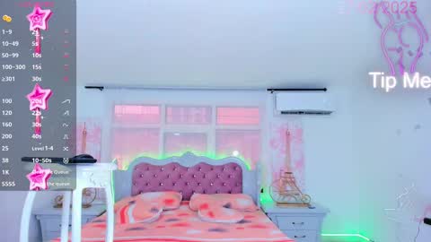 Snapshot of emmahills_sex chatting on 02-27-25, 01:49 Emma online show from 02-27-25, 01:49