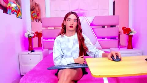 Emma Hilton online show from 05-11-26, 07:55