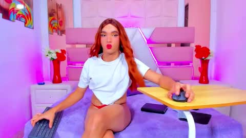 Emma Hilton online show from 06-09-26, 10:54