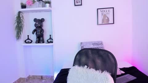 emmajohanson online show from 02-26-26, 07:35