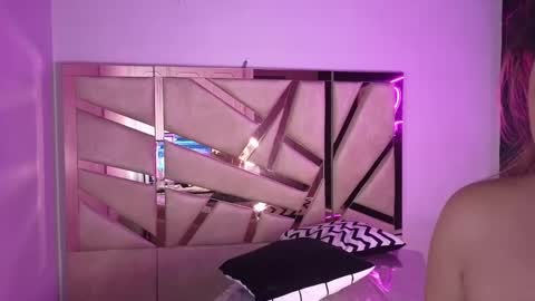 Emma online show from 02-21-25, 07:54