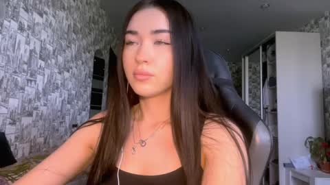 Emma online show from 05-18-26, 08:53