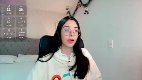 Snapshot of emmalove_doll chatting on 01-06-26, 11:58 Emmas Room online show from 01-06-26, 11:58