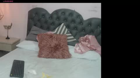 emmalozano online show from 04-18-26, 07:07