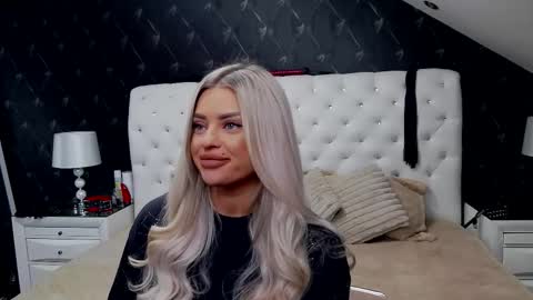 Emma Mavis online show from 02-02-26, 12:26