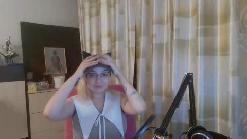 emmanoir_ online show from 02-26-25, 11:26