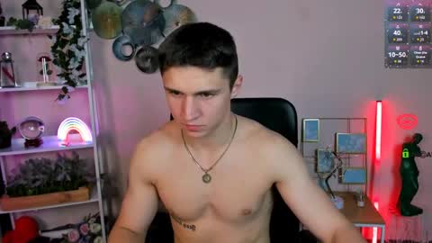 Snapshot of emmanuel_shine chatting on 05-12-26, 05:37 Emmi online show from 05-12-26, 05:37