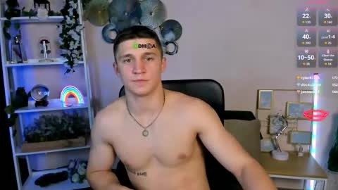Snapshot of emmanuel_shine chatting on 05-19-26, 02:29 Emmi online show from 05-19-26, 02:29