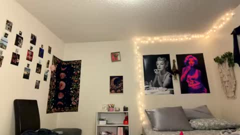emmaraee online show from 07-19-26, 10:46