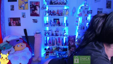 Snapshot of emmarosse11 chatting on 12-17-24, 05:47 Emma online show from 12-17-24, 05:47