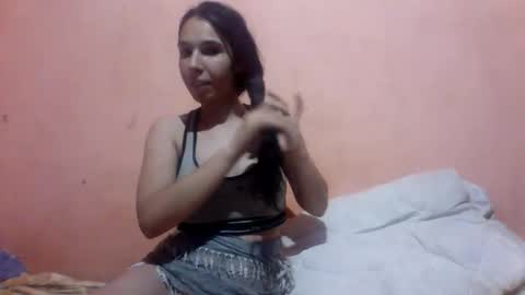 Snapshot of emmaryve chatting on 02-22-26, 07:12 Emma online show from 02-22-26, 07:12