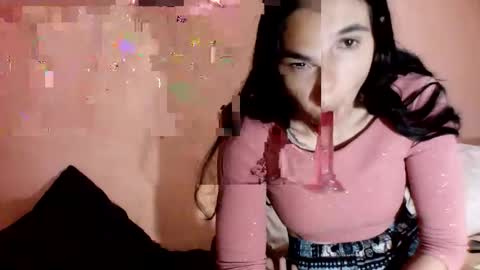 Snapshot of emmaryve chatting on 03-27-26, 04:07 Emma online show from 03-27-26, 04:07