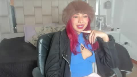 Emma online show from 04-26-26, 02:31