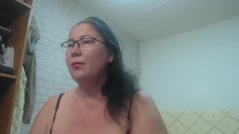 Snapshot of emmasquirt69 chatting on 03-12-25, 07:46 emmasquirt69 online show from 03-12-25, 07:46