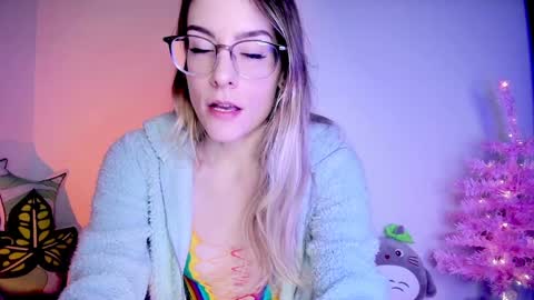 Snapshot of emmaterrestrial chatting on 12-30-24, 01:26 RH-NEGATIVE GREEN-EYED BAELIEN online show from 12-30-24, 01:26