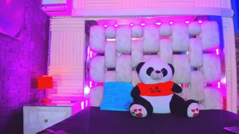Emma online show from 05-17-26, 02:42