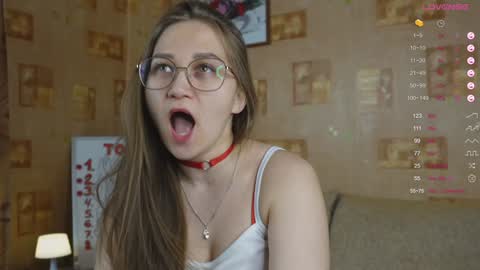 Mia online show from 02-05-25, 02:37