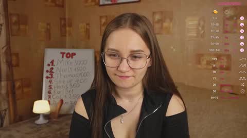 Mia online show from 02-12-25, 07:13