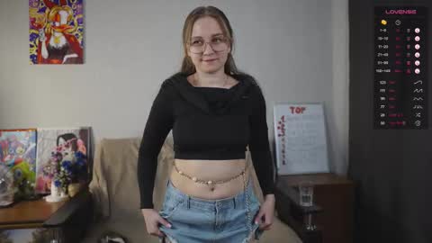 Mia online show from 10-22-25, 03:40