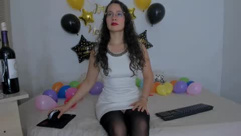 Emma Torres online show from 12-30-24, 07:21
