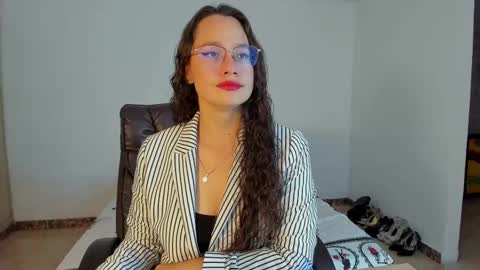 Emma Torres online show from 03-11-25, 09:04