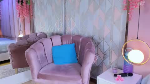 Snapshot of emmawilliams_2 chatting on 09-25-25, 09:07 emmawilliams_2 online show from 09-25-25, 09:07