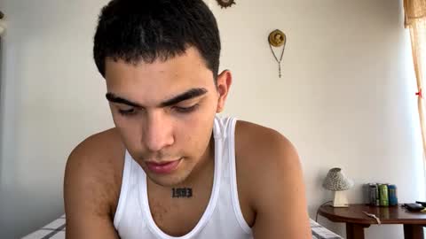 emmett_00 online show from 10-22-25, 03:01