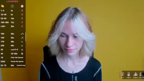 Emmi online show from 09-30-25, 05:12