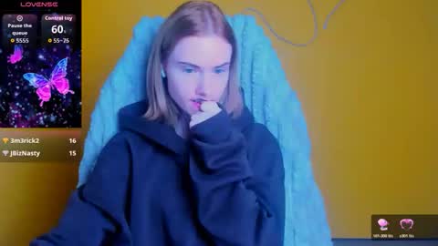 Emmi online show from 03-06-26, 07:38