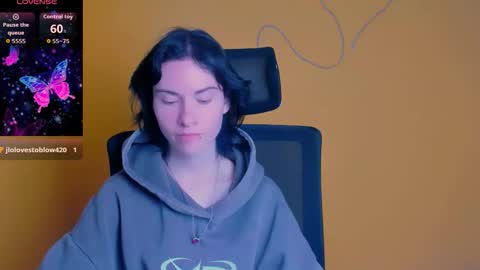 Emmi online show from 04-25-26, 06:16