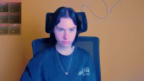 Emmi online show from 04-27-26, 05:16