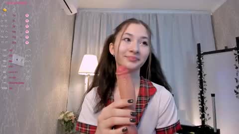 Snapshot of emmicanfly chatting on 01-18-26, 10:30 Emmi online show from 01-18-26, 10:30