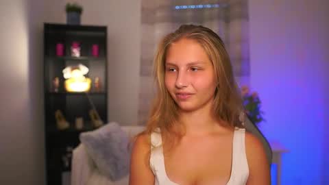 Emmie online show from 11-02-25, 02:08