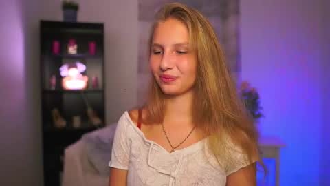 Emmie online show from 11-13-25, 02:16