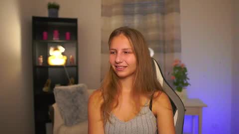 Emmie online show from 12-20-25, 02:35