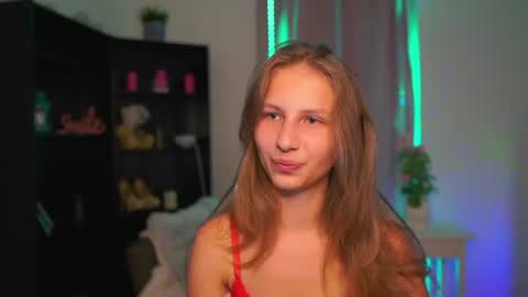 Snapshot of emmie_murray chatting on 07-24-26, 06:39 Emmie online show from 07-24-26, 06:39