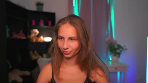 Snapshot of emmie_murray chatting on 07-29-26, 06:39 Emmie online show from 07-29-26, 06:39