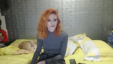 Emmily000 online show from 01-01-25, 03:02