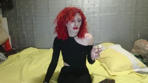 Emmily000 online show from 01-16-25, 12:20