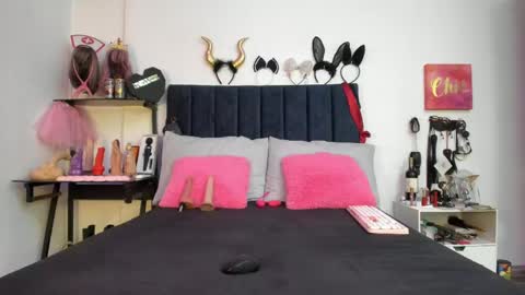          online show from 04-24-26, 12:40