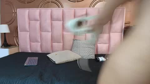 Emmily keller online show from 03-31-26, 01:22