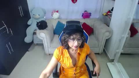 Emmily online show from 03-10-25, 11:16