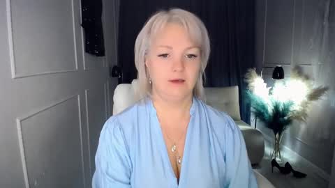 Snapshot of emmmam chatting on 10-24-25, 05:48 emmmam online show from 10-24-25, 05:48