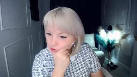 Snapshot of emmmam chatting on 11-06-25, 10:27 emmmam online show from 11-06-25, 10:27