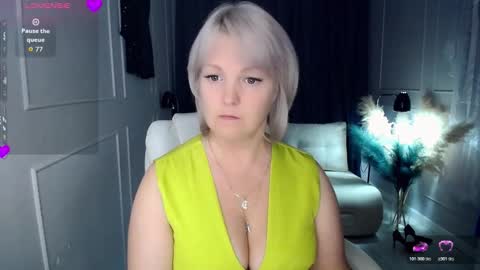 Snapshot of emmmam chatting on 11-10-25, 09:41 emmmam online show from 11-10-25, 09:41